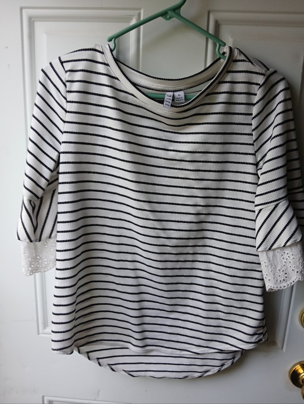 Elle Black White Striped Blouse XS Women’s Lace Sleeve Casual Top